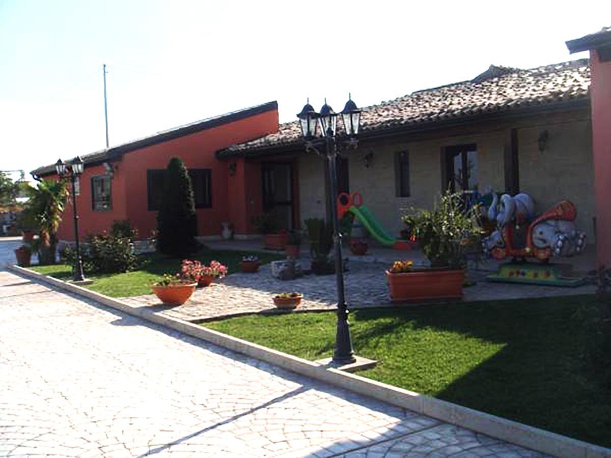Agriturismo La Badia Villa โมดิกา ภายนอก รูปภาพ